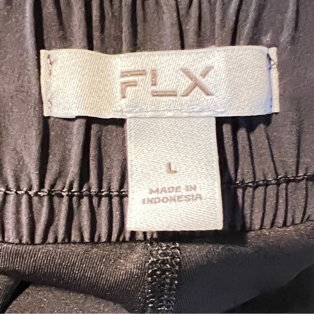 FLX Woven Cargo Shorts NWOT - Picture 3 of 3